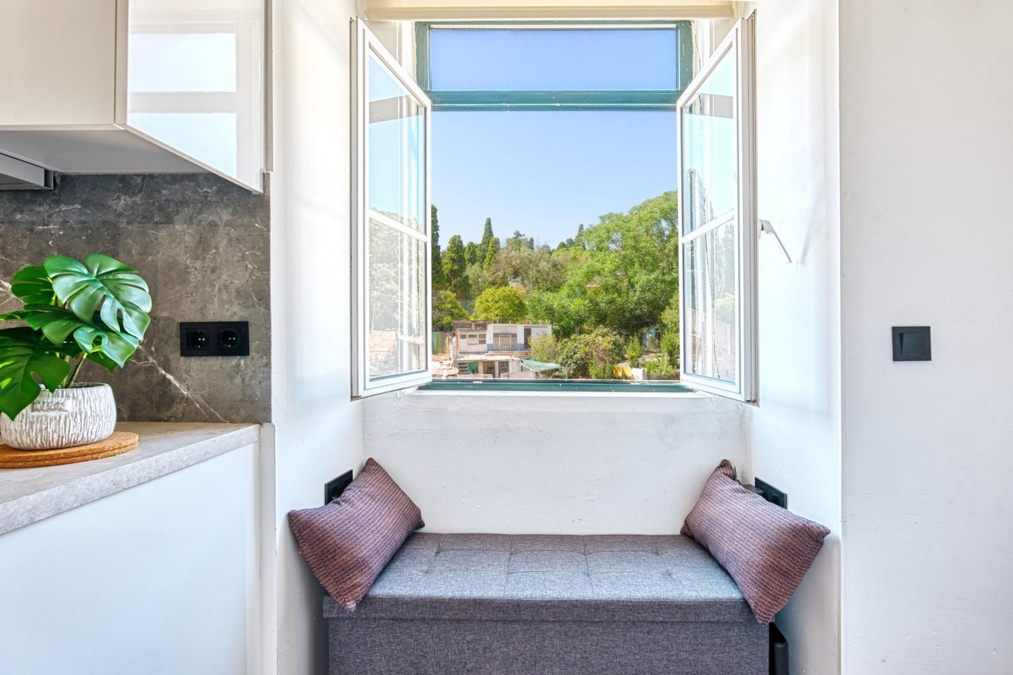 Historic Gem & Modern Loft In The Heart Of Lisbon Apartment Екстериор снимка